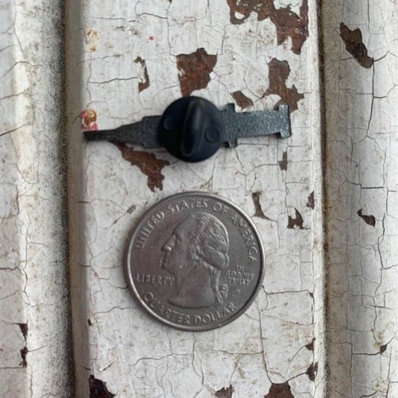 New “Thanks Science” enamel pin - Picture 3 of 3